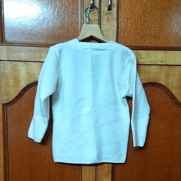 Beautiful White Cardigan - Picture 4 of 6